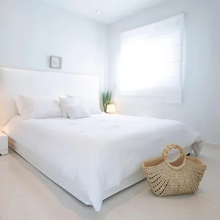 Villa La Reina Lefkada City