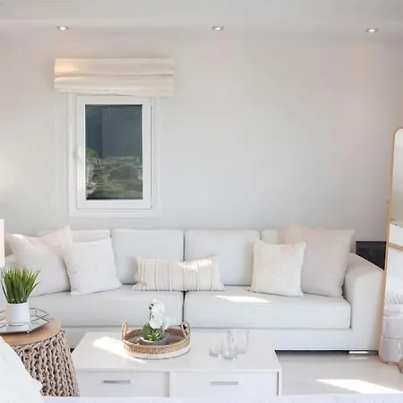La Reina Villa Lefkada City