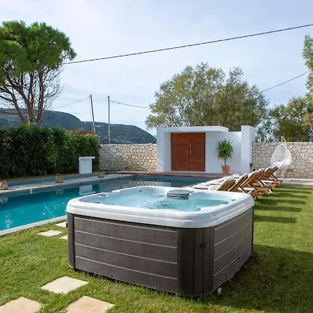 Villa La Reina Lefkada City